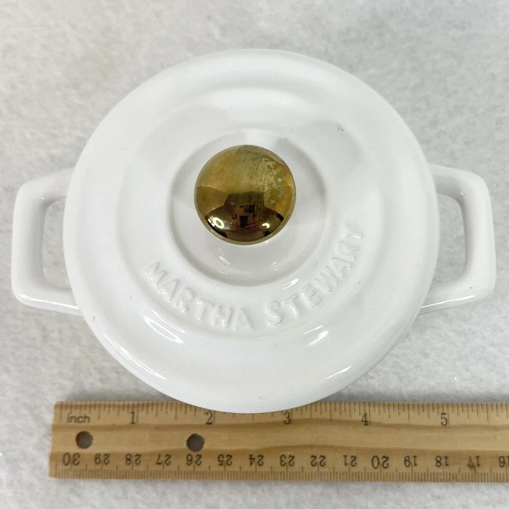 Martha Stewart Mini Holiday Cocottes 7.35 ounces White And Gold Snowflakes